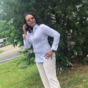 Meet your Posher, Beverly